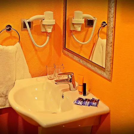 מלון Banu Luxury