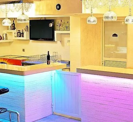 Banu Luxury Hotell